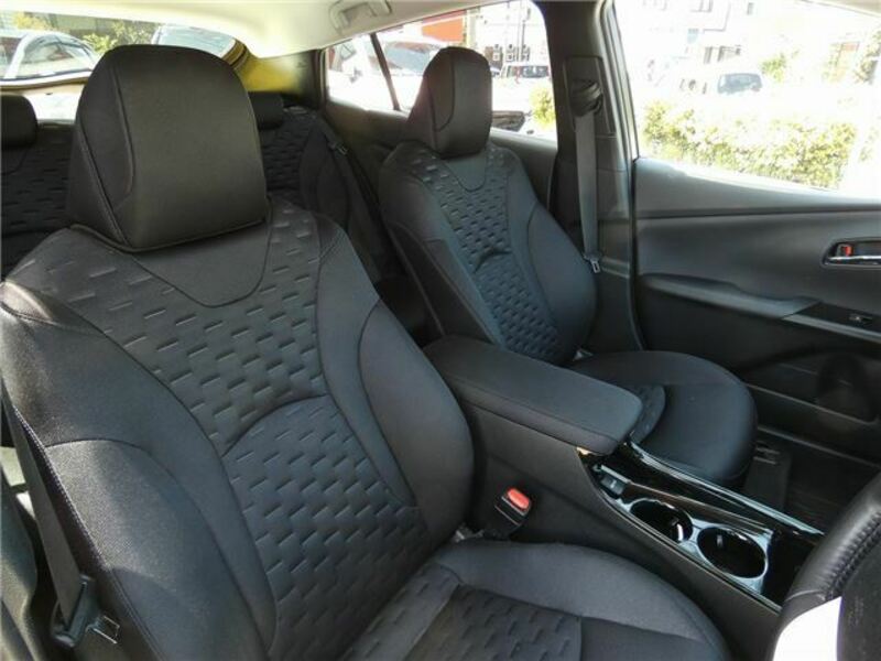 PRIUS PHV