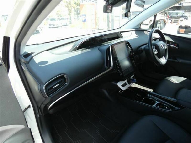PRIUS PHV