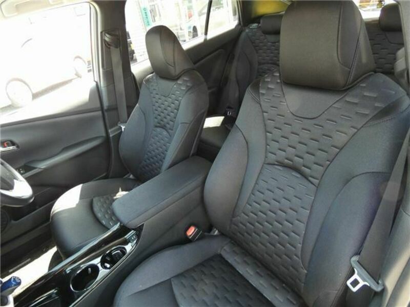 PRIUS PHV