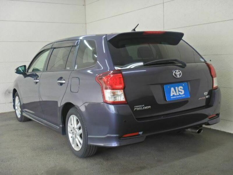 COROLLA FIELDER