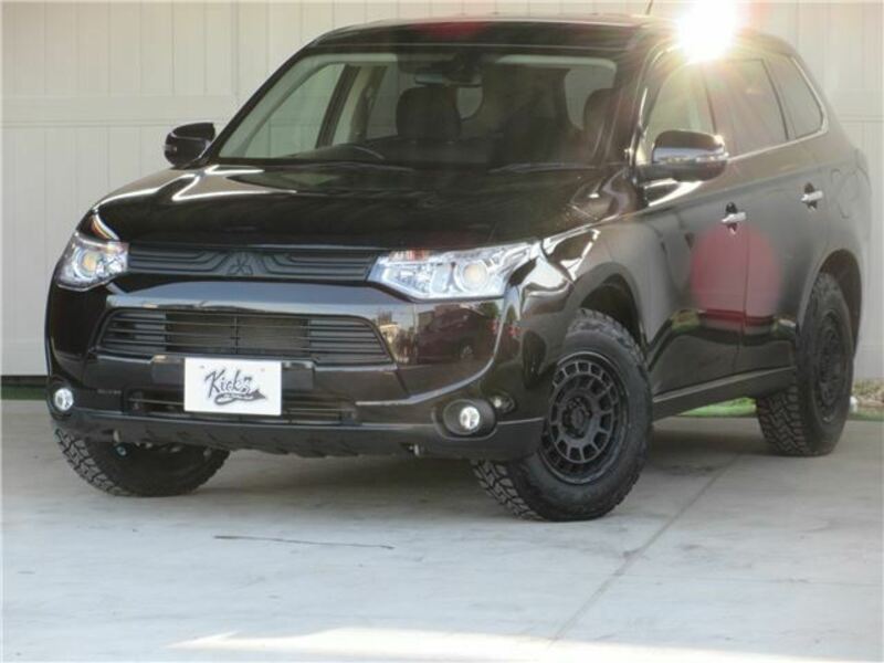 OUTLANDER-0