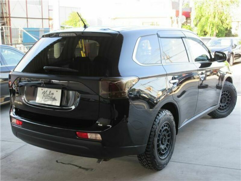 OUTLANDER