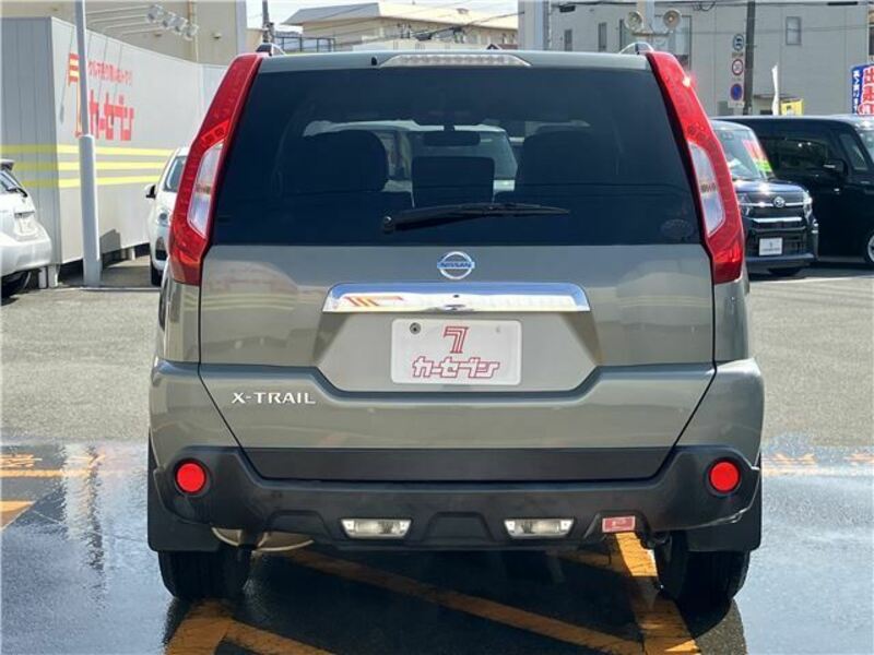X-TRAIL