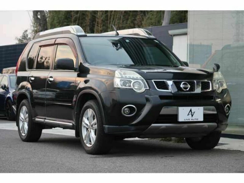 X-TRAIL