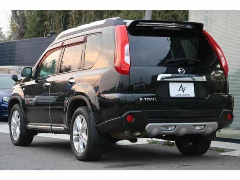 X-TRAIL