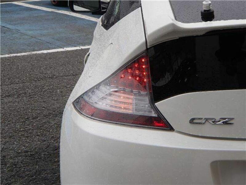 CR-Z-18