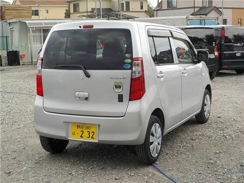 WAGON R-8