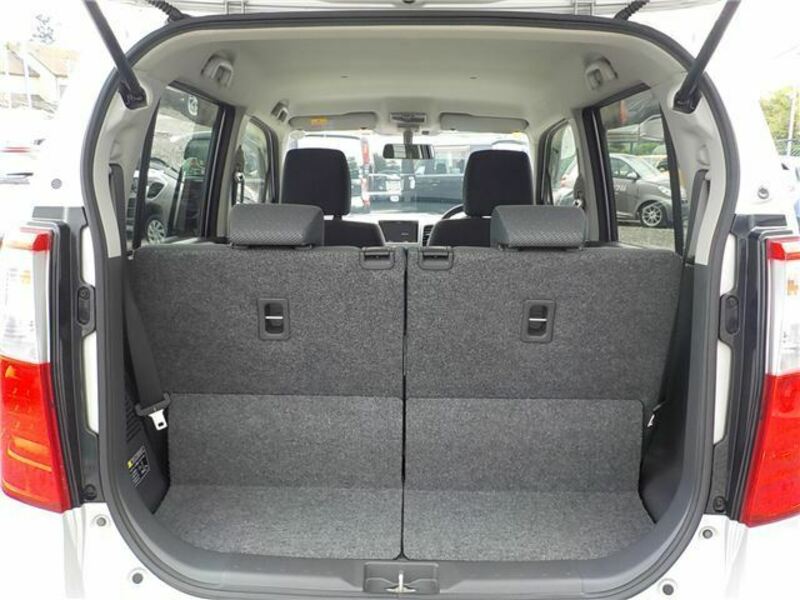 WAGON R-16