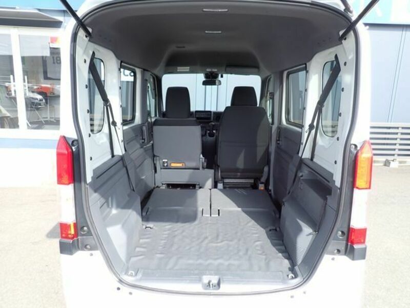 N-VAN-16