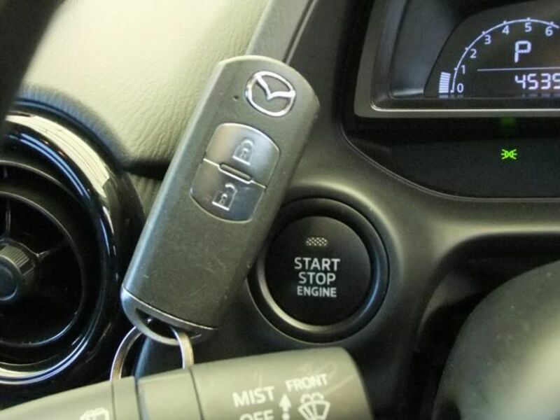 MAZDA2-10