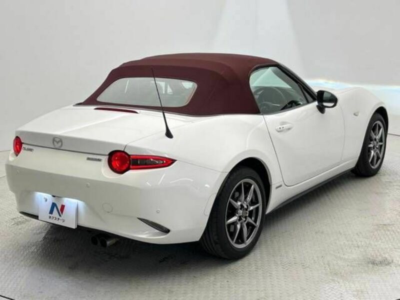 ROADSTER