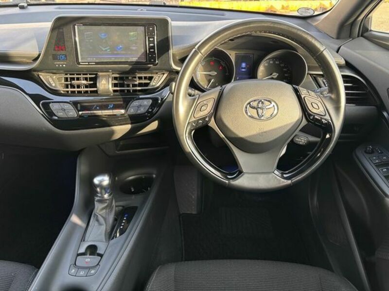 C-HR-4