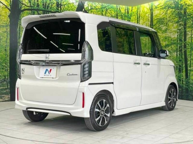 N BOX CUSTOM-16