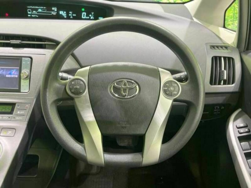 PRIUS-11