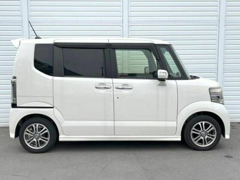 N BOX CUSTOM-17