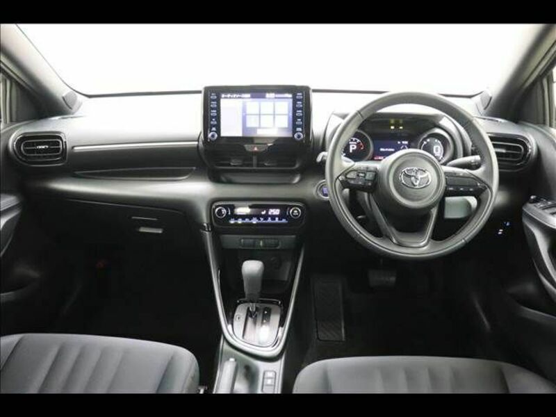 YARIS-28