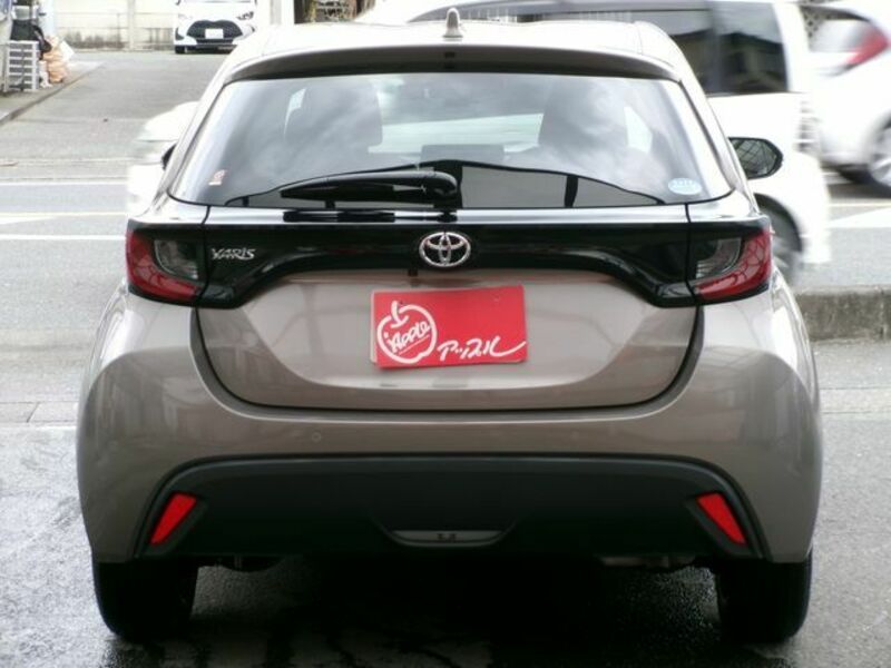 YARIS-4