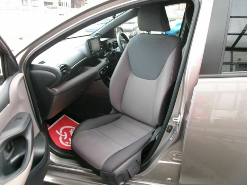YARIS-12