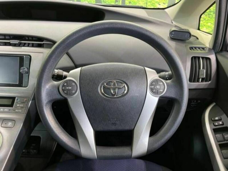 PRIUS-10