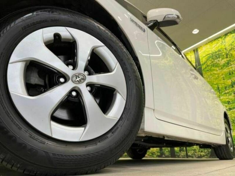 PRIUS-12