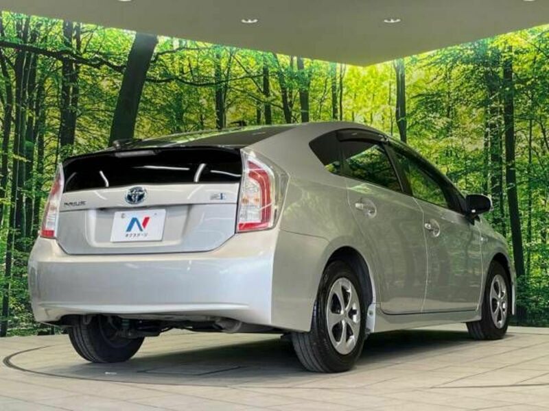 PRIUS-16