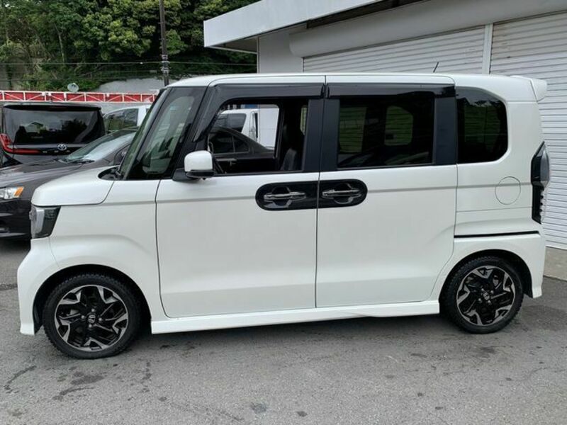 N BOX CUSTOM