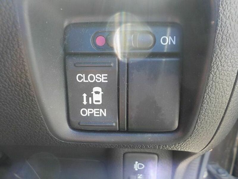 N BOX