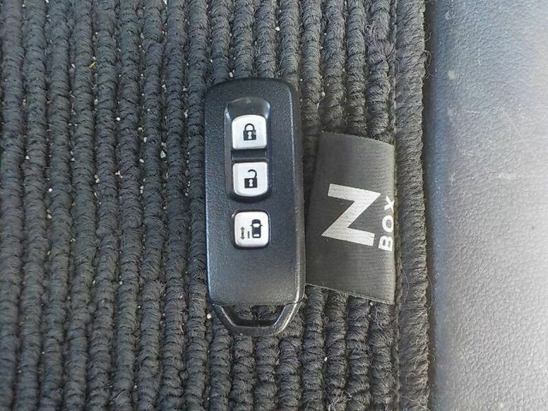N BOX