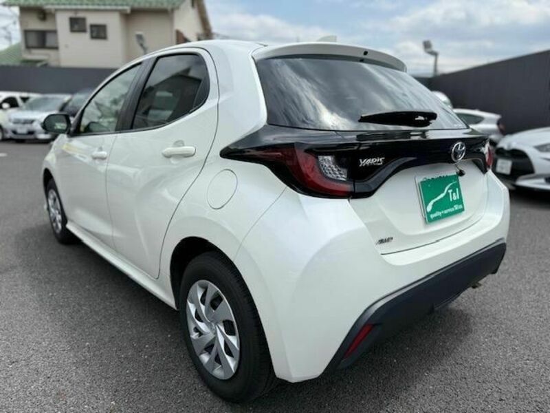 YARIS-11