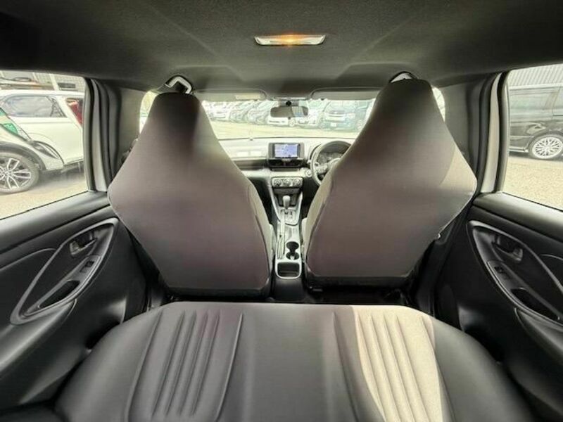 YARIS-15