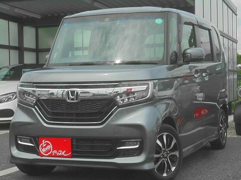 N BOX CUSTOM