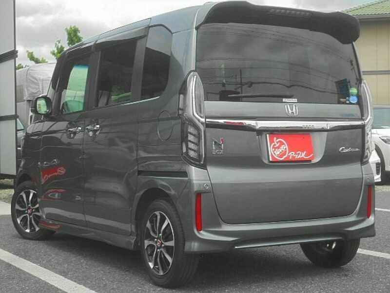 N BOX CUSTOM