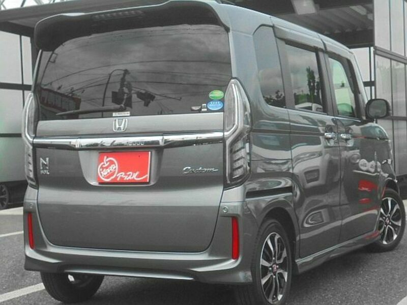 N BOX CUSTOM