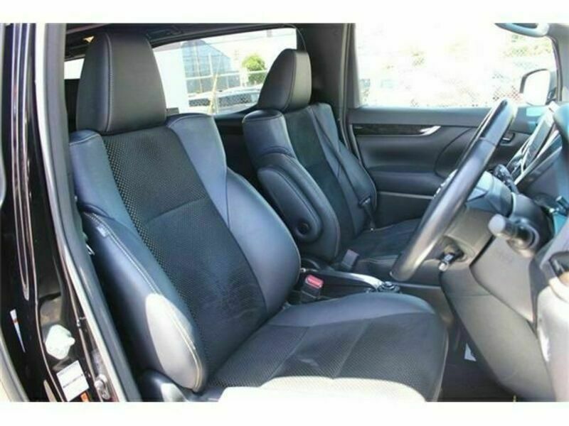 VELLFIRE-13
