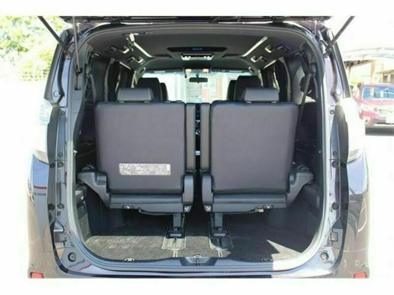 VELLFIRE-18