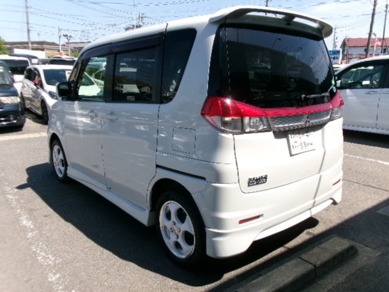 DELICA D2
