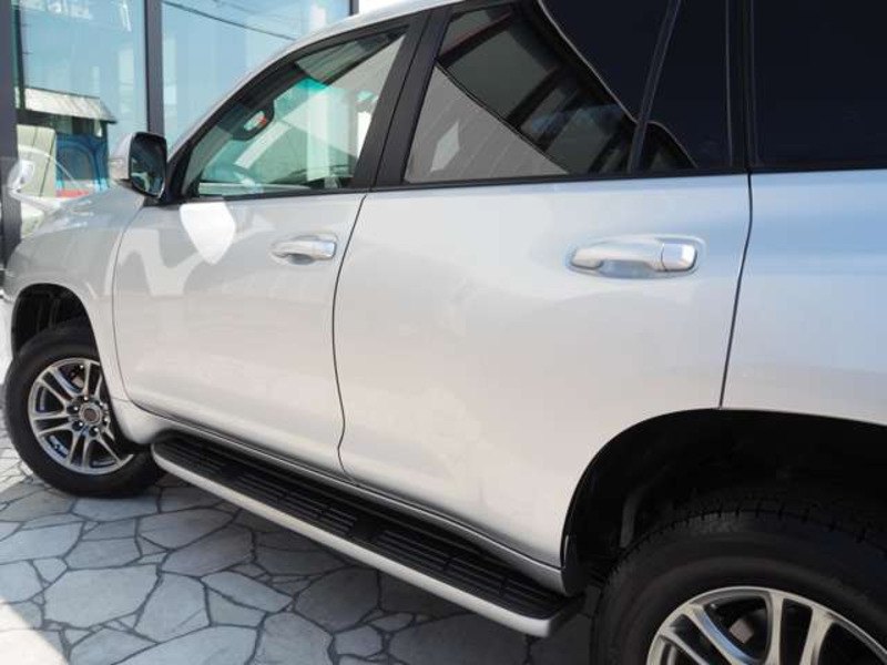 LAND CRUISER PRADO-11