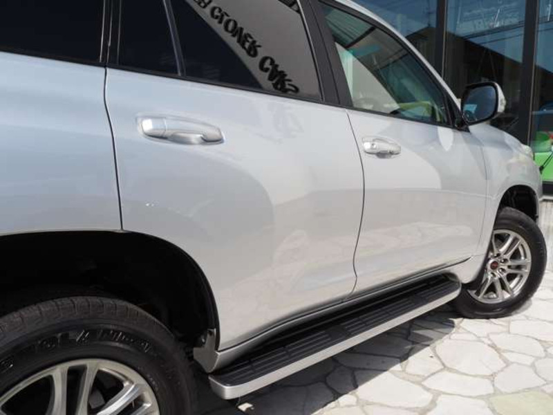LAND CRUISER PRADO-12