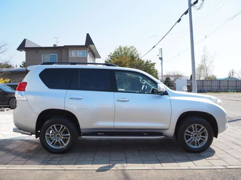 LAND CRUISER PRADO-4