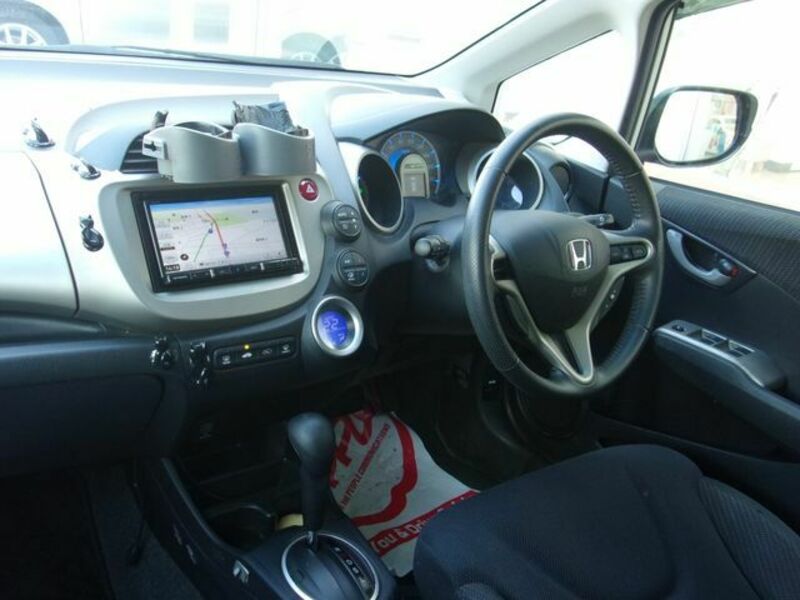 FIT HYBRID-1