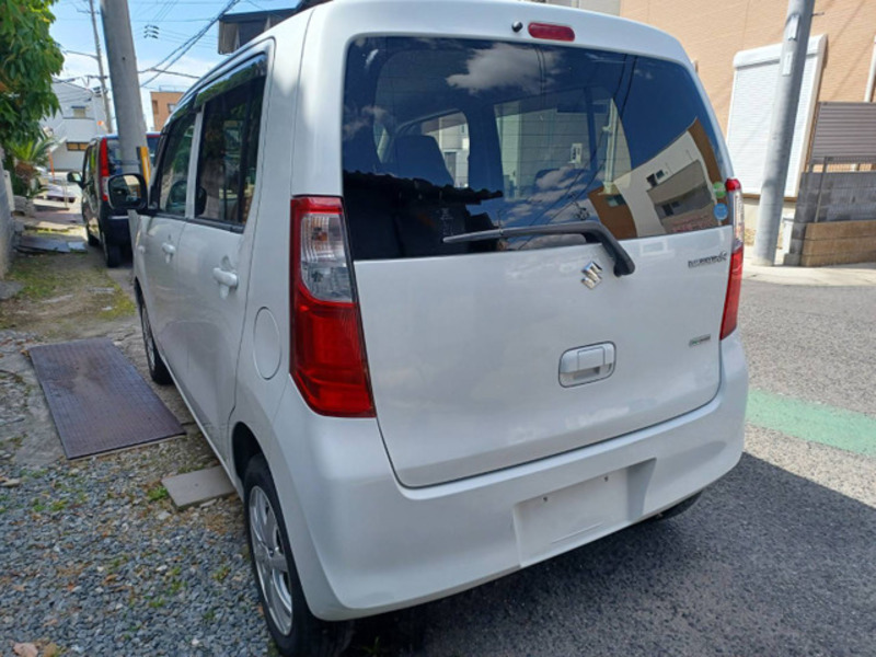 WAGON R-9