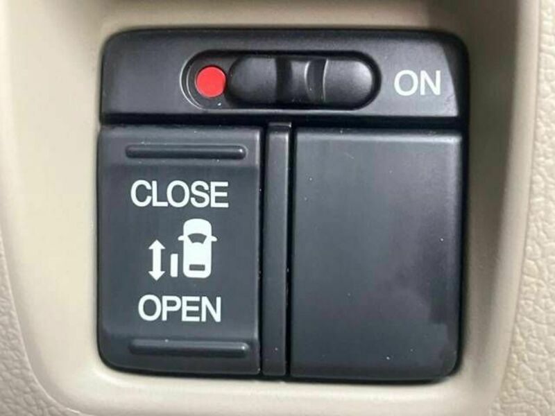 N BOX
