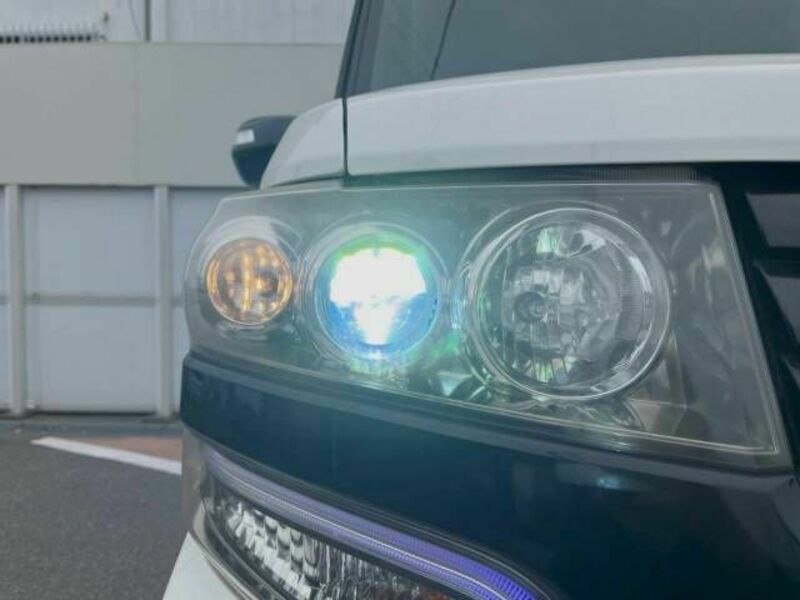 N BOX CUSTOM-11