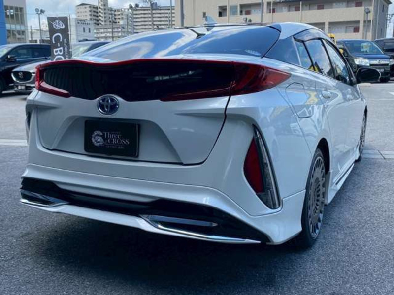 PRIUS PHV-11