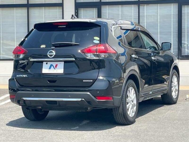 X-TRAIL