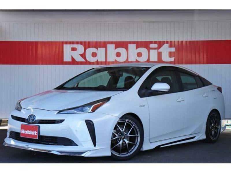 TOYOTA　PRIUS
