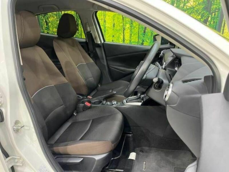MAZDA2