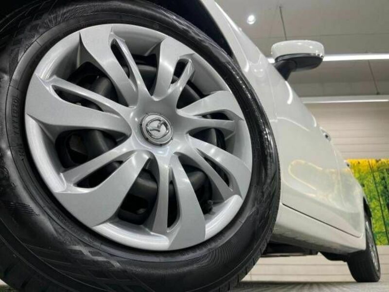 MAZDA2