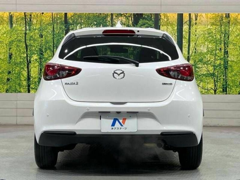 MAZDA2