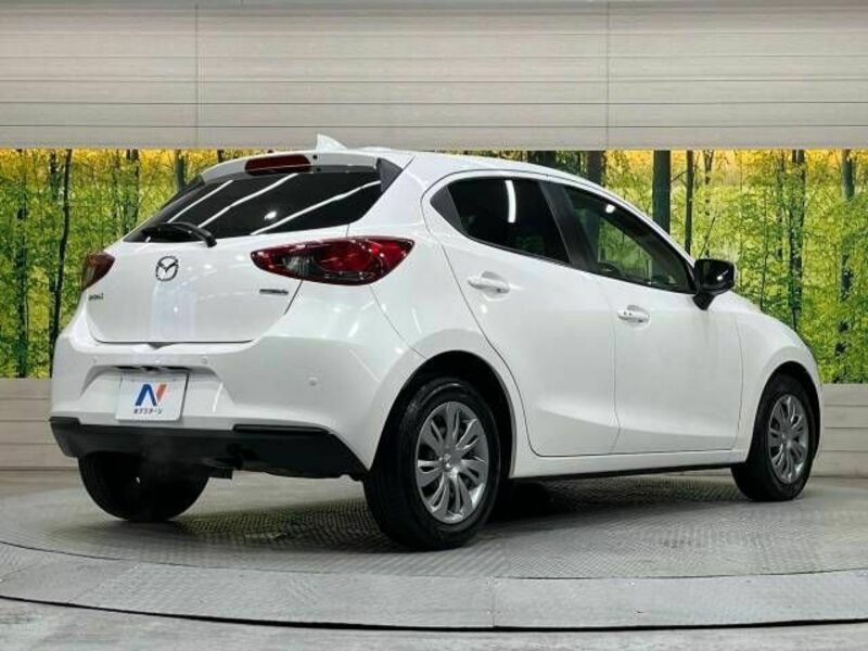 MAZDA2